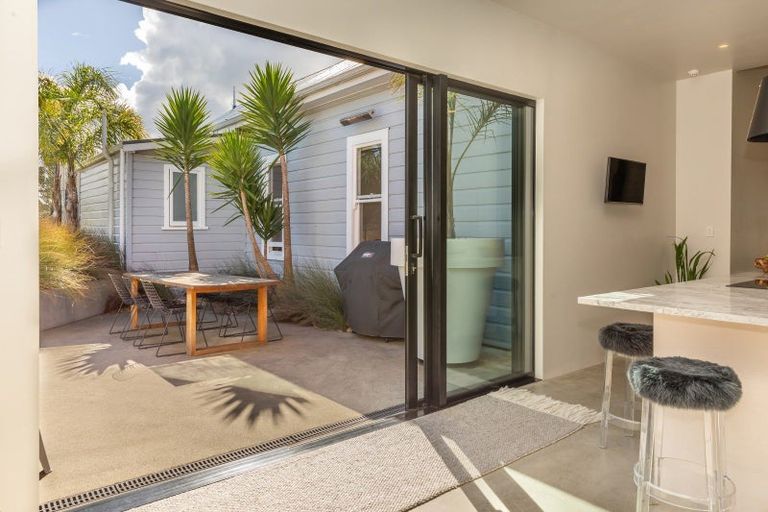 Photo of property in 79 Great North Road, Saint Johns Hill, Whanganui, 4501