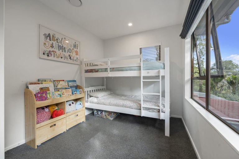 Photo of property in 23 Tainui Road, Titirangi, Auckland, 0604