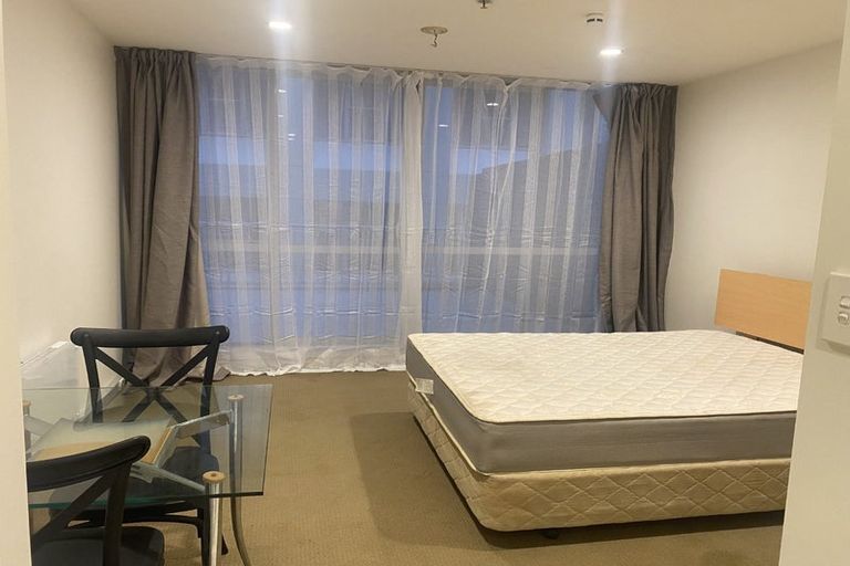 Photo of property in Gilmer Terrace Car Park, 213/9 Gilmer Terrace, Wellington Central, Wellington, 6011