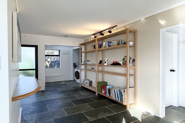 Photo of property in 2/3 Aorangi Place, Birkenhead, Auckland, 0626