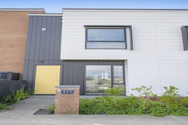 Photo of property in 4/1 Scott Road, Hobsonville, Auckland, 0616