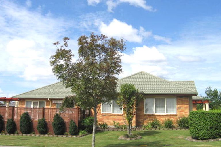 Photo of property in 10 Freestone Place, Henderson, Auckland, 0612