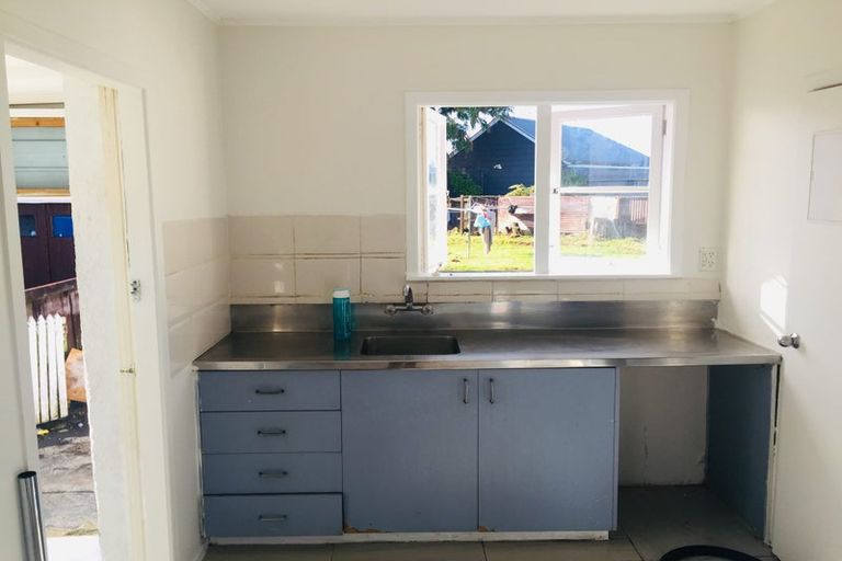 Photo of property in 1/11 Station Road, Takanini, 2112