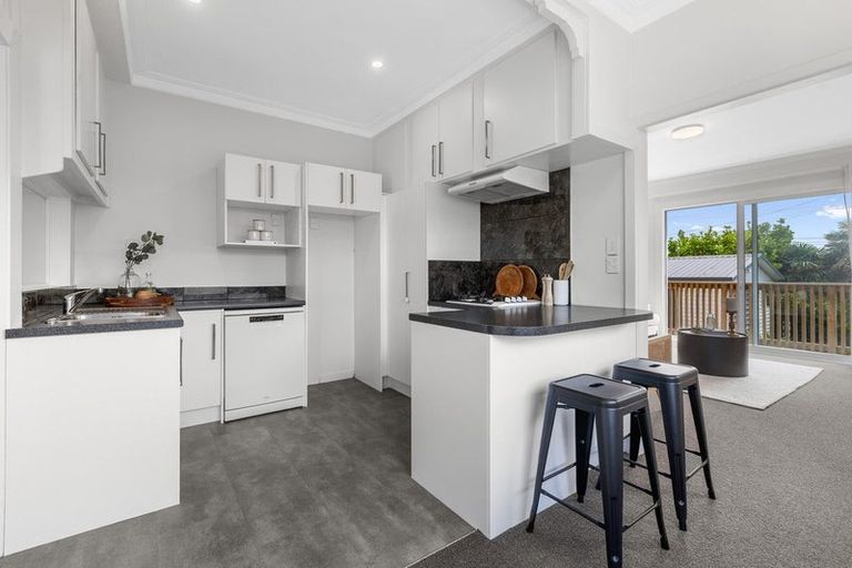 Photo of property in 181 Tukapa Street, Westown, New Plymouth, 4310