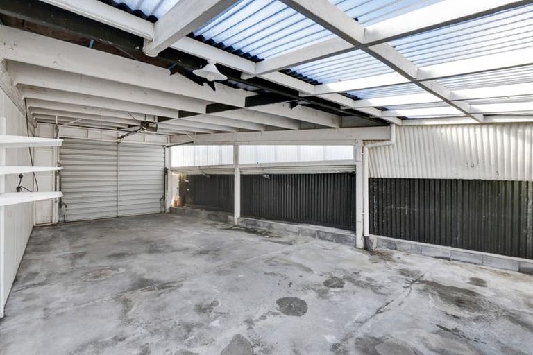 Photo of property in 3 Karina Road, Merrilands, New Plymouth, 4312