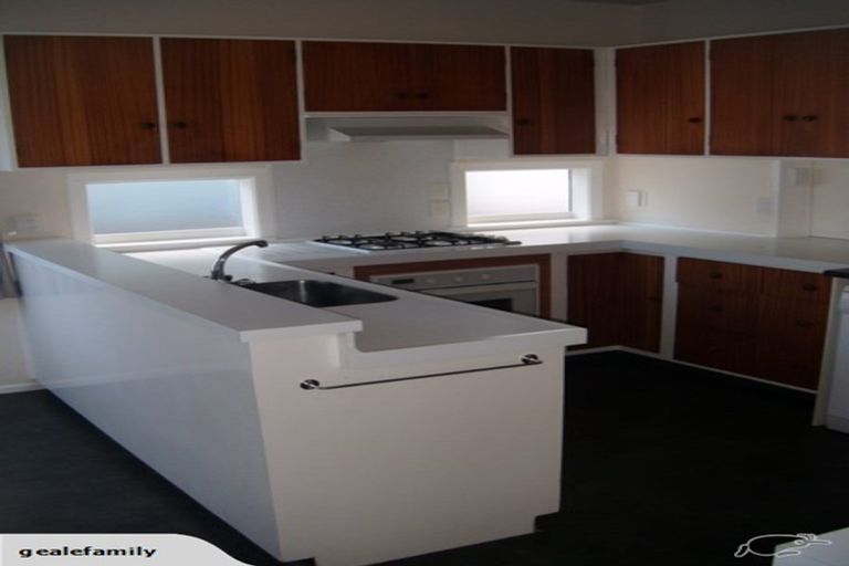 Photo of property in 36 Burnham Street, Seatoun, Wellington, 6022