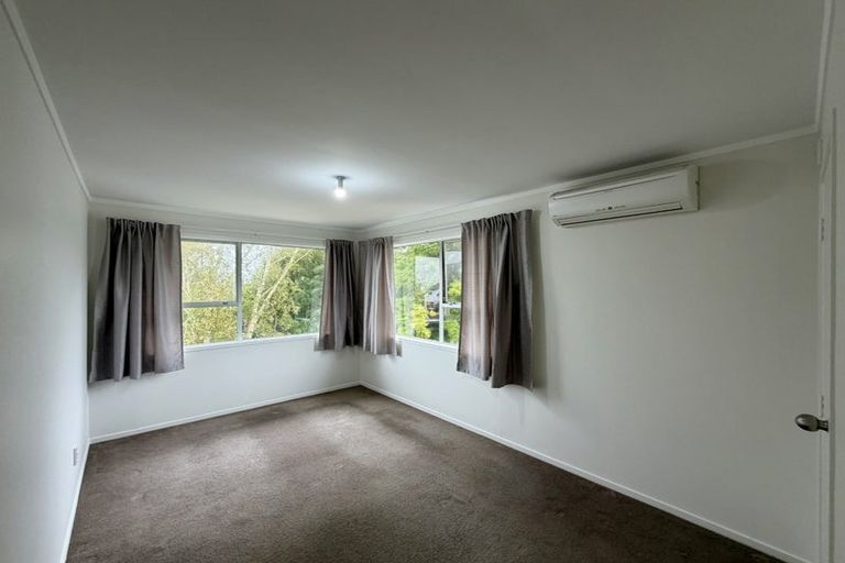 Photo of property in 1/12 Steen Place, Mangere Bridge, Auckland, 2022