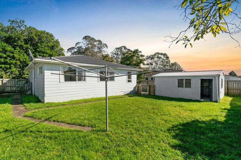 Photo of property in 400 Roscommon Road, Clendon Park, Auckland, 2103