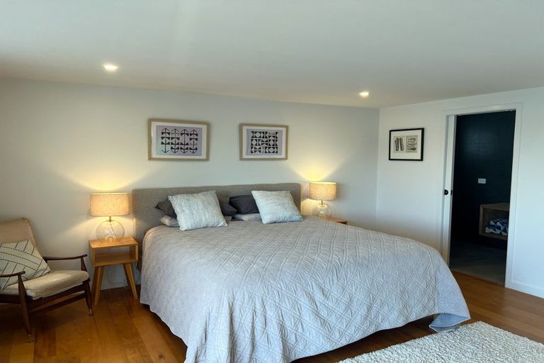 Photo of property in 11 Hinemoa Street, Birkenhead, Auckland, 0626