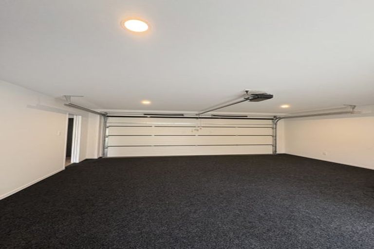 Photo of property in 14b Elcoat Avenue, Te Atatu South, Auckland, 0610