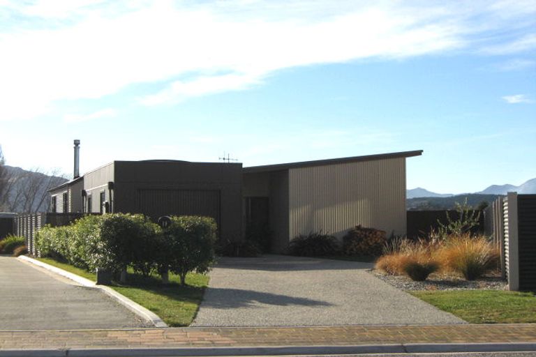 Photo of property in 19 Hyland Street, Wanaka, 9305