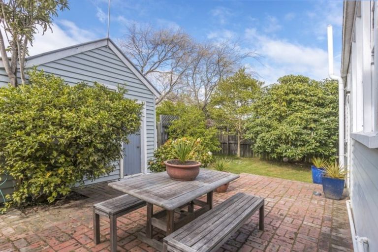 Photo of property in 14 Somerfield Street, Somerfield, Christchurch, 8024