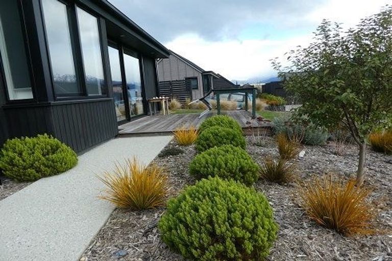 Photo of property in 3 Parera Lane, Jacks Point, Queenstown, 9371