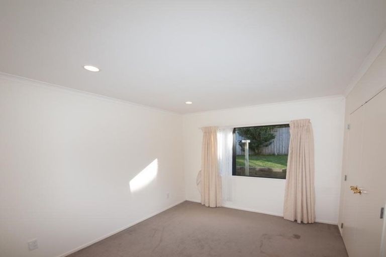 Photo of property in 39 Waverton Terrace, Churton Park, Wellington, 6037