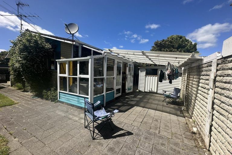 Photo of property in 1f1-a Sequoia Place, Maoribank, Upper Hutt, 5018