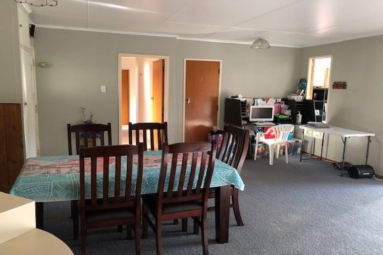 Photo of property in 5 Phillips Place, Havelock North, 4130