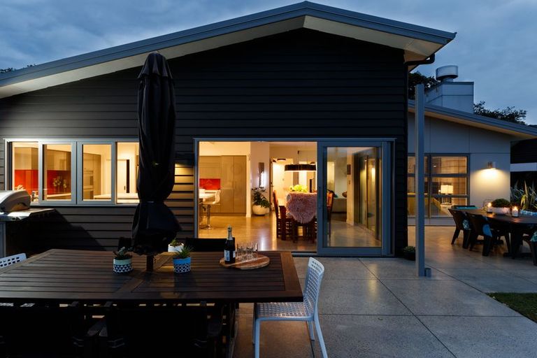 Photo of property in 18 Grand Oaks Drive, Awapuni, Palmerston North, 4412