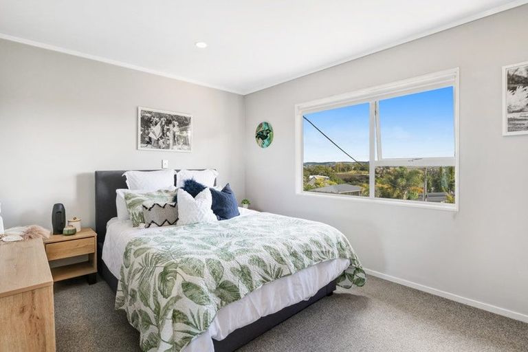 Photo of property in 12 Makiri Street, Helensville, 0800