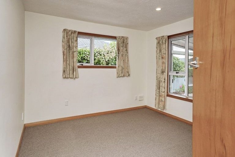 Photo of property in 3 Delph Street, Avonhead, Christchurch, 8042