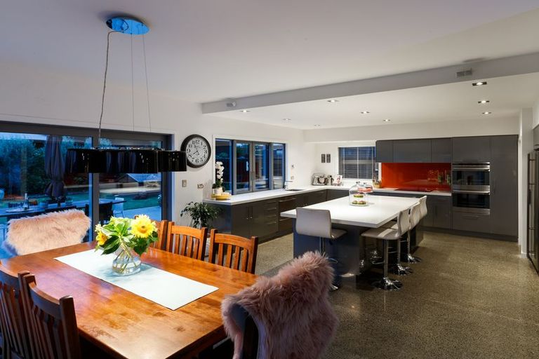 Photo of property in 18 Grand Oaks Drive, Awapuni, Palmerston North, 4412