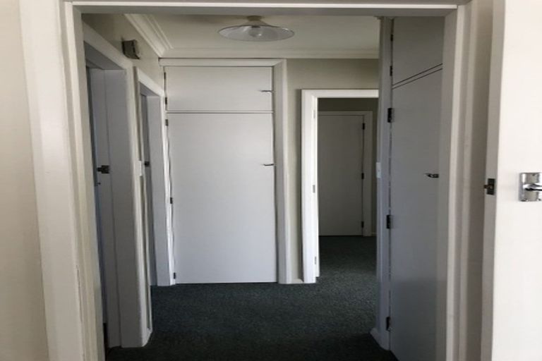 Photo of property in 6 Karaka Crescent, Levin, 5510