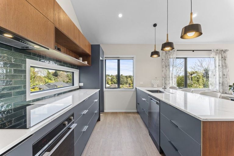 Photo of property in 120a Mangorei Road, Merrilands, New Plymouth, 4312