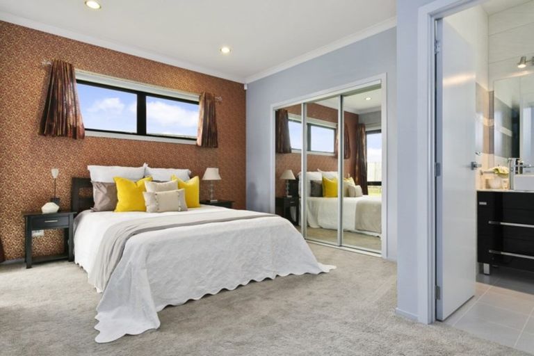 Photo of property in 14 Isobel Hodgson Drive, Cambridge, 3434