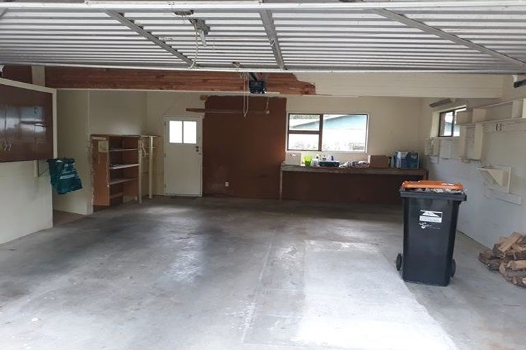 Photo of property in 1 Paul Place, Awapuni, Palmerston North, 4412