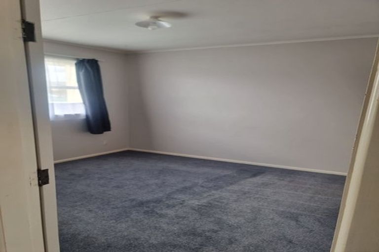 Photo of property in Montauge Flats, 46c Merton Street, Trentham, Upper Hutt, 5018