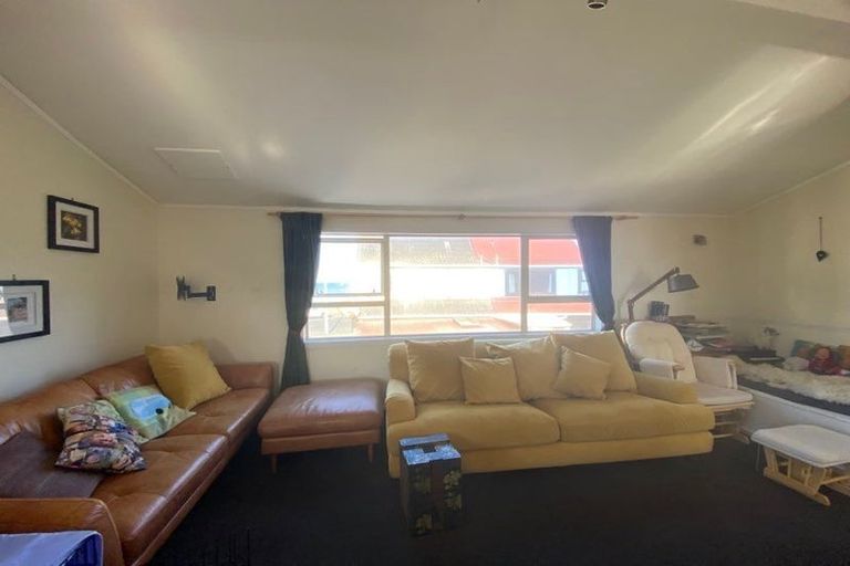 Photo of property in 30f4 Lyall Parade, Lyall Bay, Wellington, 6022