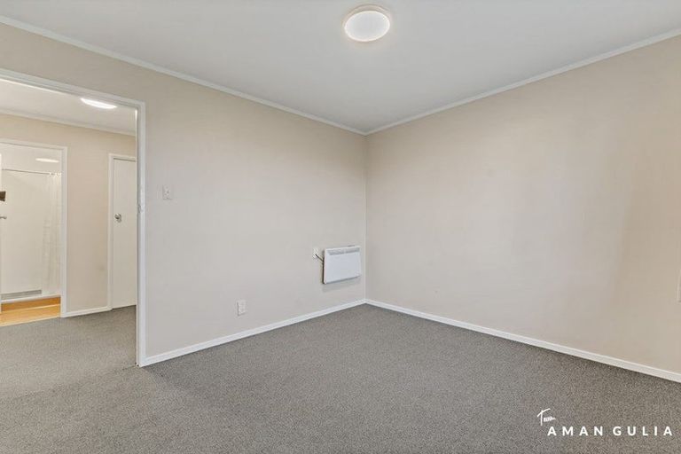 Photo of property in 18 Grandison Crescent, New Lynn, Auckland, 0600