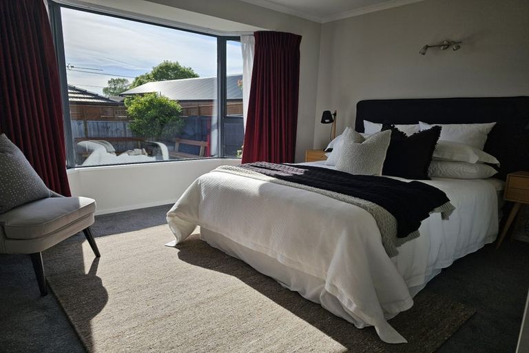 Photo of property in 87 Wilsons Road, Saint Martins, Christchurch, 8022