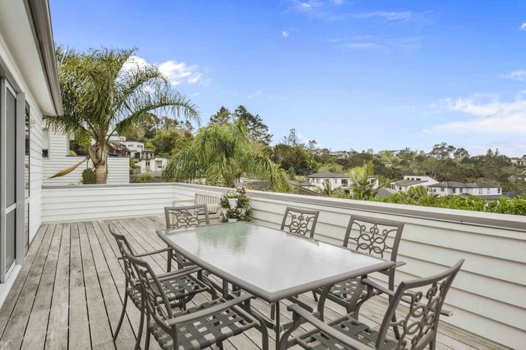 Photo of property in 114 Fairview Avenue, Fairview Heights, Auckland, 0632