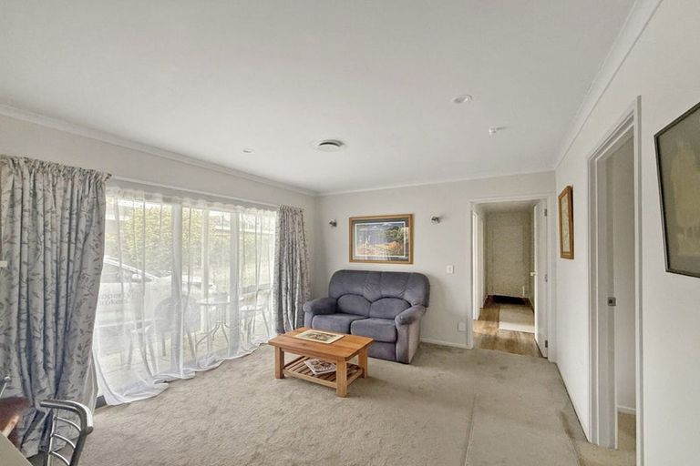 Photo of property in 1/7 Kathleen Place, Rainbow Point, Taupo, 3330
