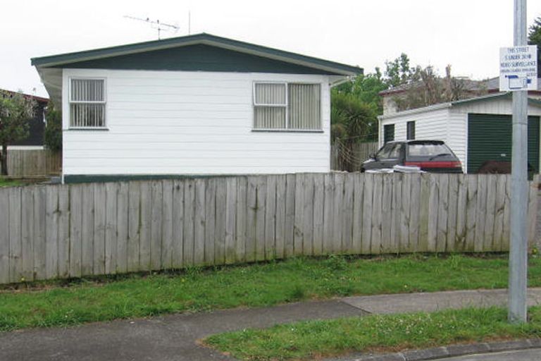 Photo of property in 14 Nan Place, Pakuranga Heights, Auckland, 2010