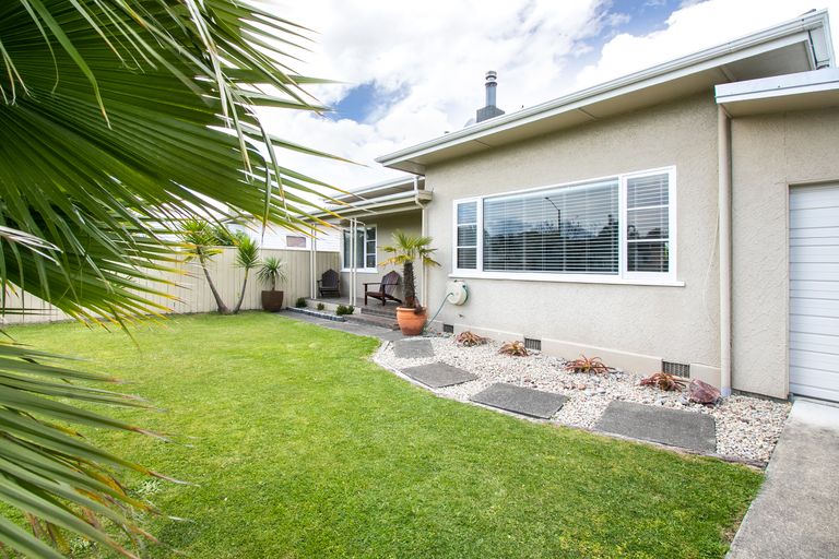 Photo of property in 8 Anzac Avenue, Onekawa, Napier, 4110