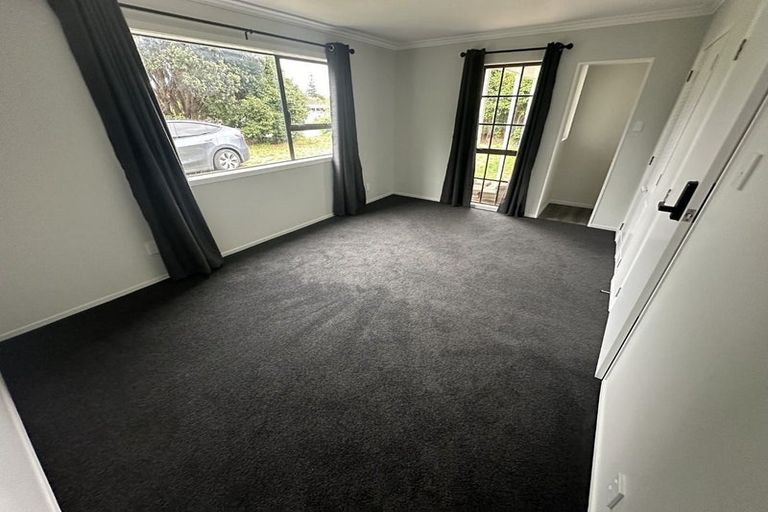 Photo of property in 3 Rawene Street, Waikanae, 5036