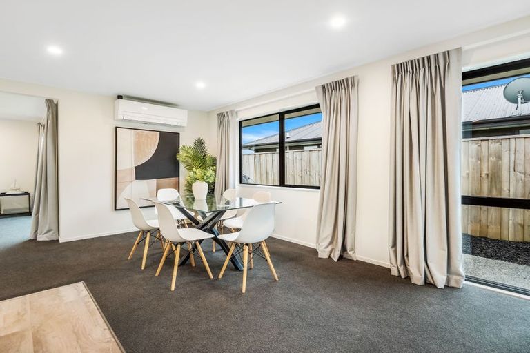 Photo of property in 160 Faringdon Boulevard, Rolleston, 7615