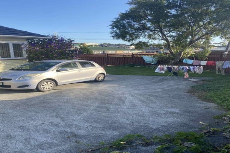 Photo of property in 104 Kenderdine Road, Papatoetoe, Auckland, 2025