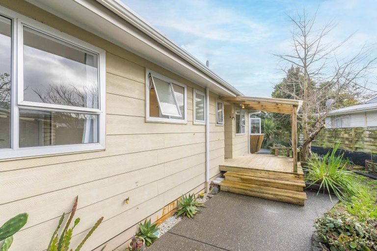 Photo of property in 5 Larch Grove, Paraparaumu, 5032