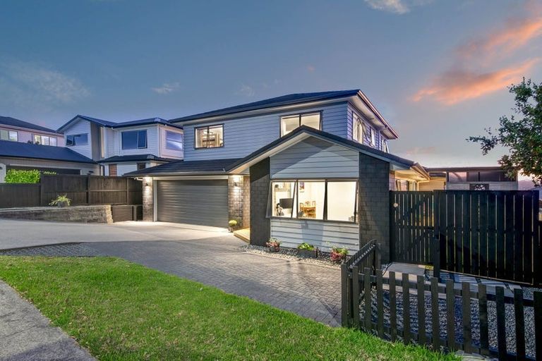 Photo of property in 14 Kingfisher Road, Silverdale, 0932