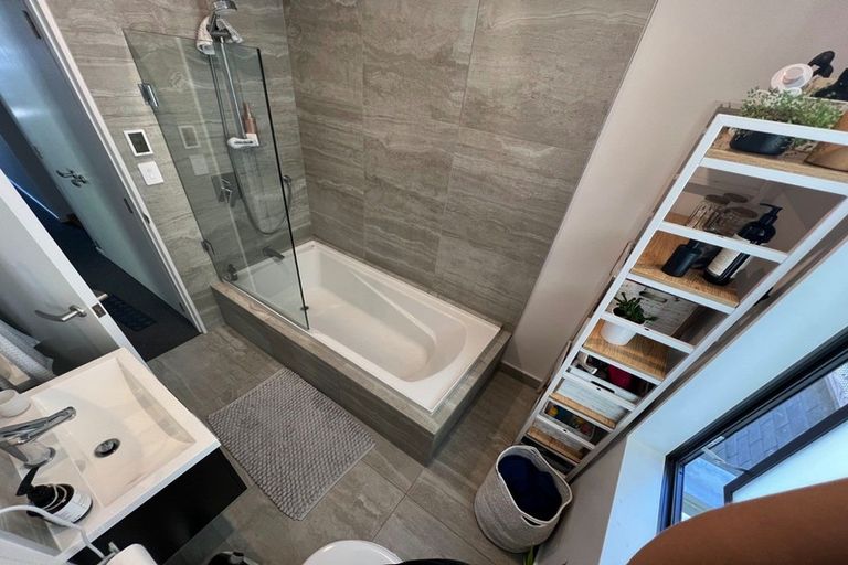 Photo of property in 1c Wilkinson Street, Oriental Bay, Wellington, 6011