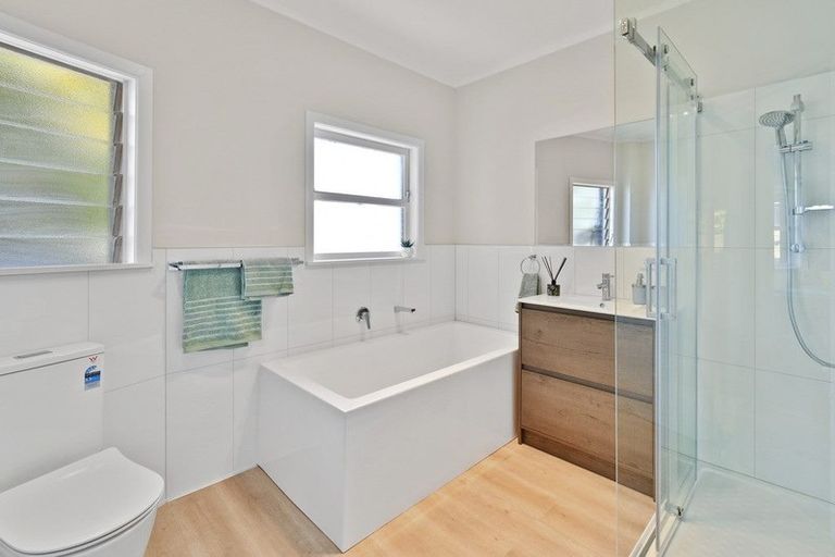 Photo of property in 1a Prospect Terrace, Pukekohe, 2120