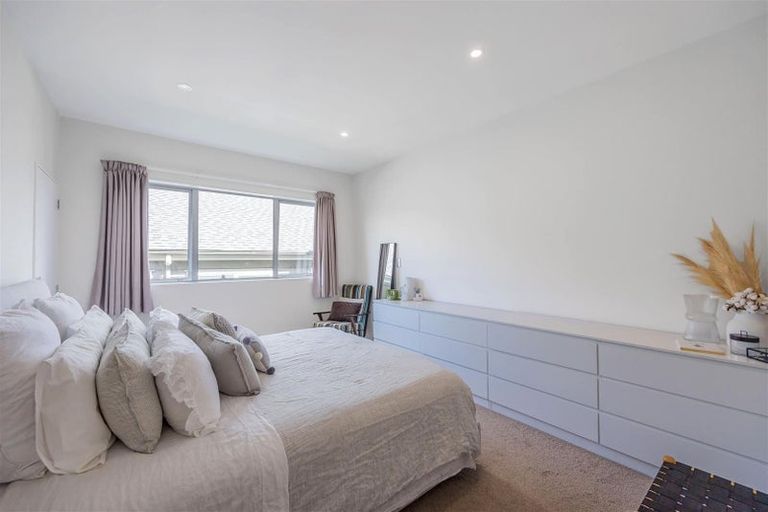 Photo of property in 15 Kaipuke Crescent, Gulf Harbour, Whangaparaoa, 0930