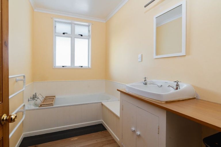 Photo of property in 601 Highcliff Road, Highcliff, Dunedin, 9077