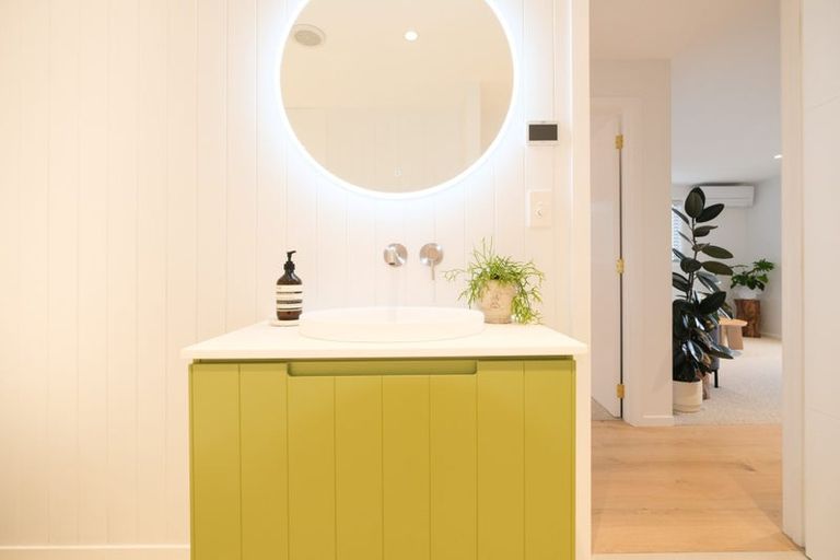 Photo of property in 13 Lynngate Place, Hillcrest, Auckland, 0627
