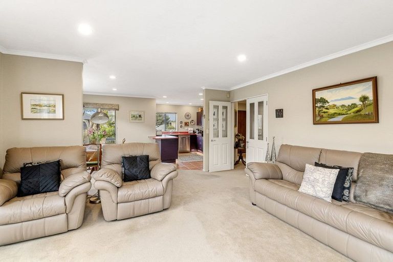 Photo of property in 162 Guildford Drive, Paraparaumu Beach, Paraparaumu, 5032