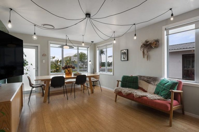 Photo of property in 30 Orchard East Road, Ngatea, 3503