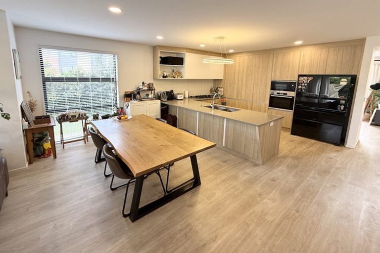 Photo of property in 35 Westgate Drive, Westgate, Auckland, 0614