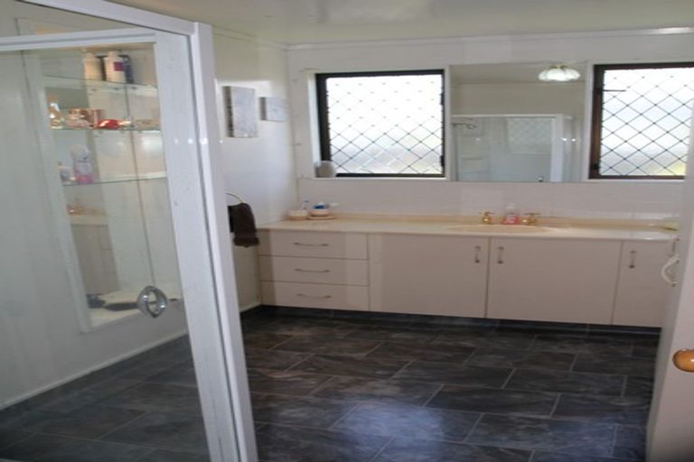 Photo of property in 40 Cobden Street, Westport, 7825